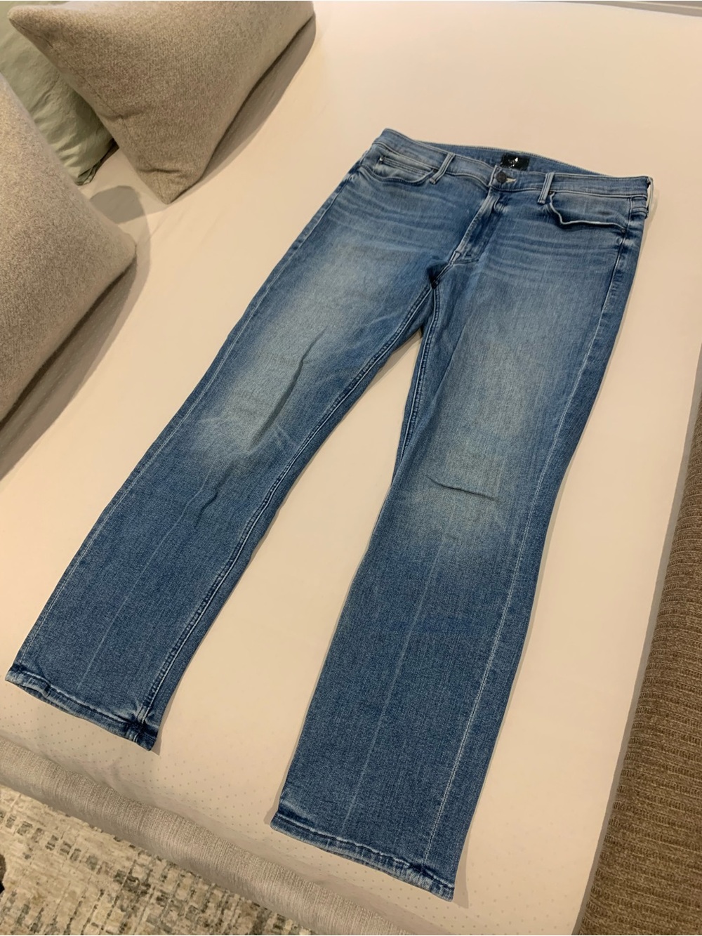 Mother Denim - The Mid Rise Dazzler - Size 31
